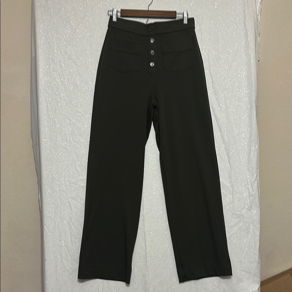 HALARA Green Wide Leg Pants. Size Medium Tall